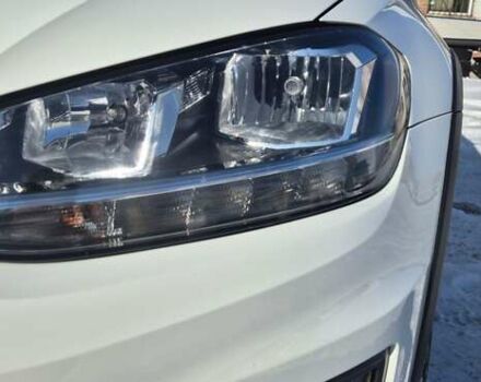 Білий Фольксваген Golf Alltrack, об'ємом двигуна 1.8 л та пробігом 25 тис. км за 16900 $, фото 2 на Automoto.ua