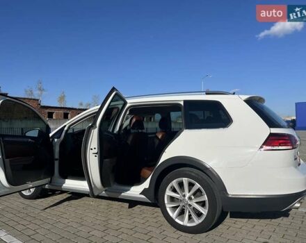 Белый Фольксваген Golf Alltrack, объемом двигателя 1.8 л и пробегом 148 тыс. км за 16000 $, фото 18 на Automoto.ua