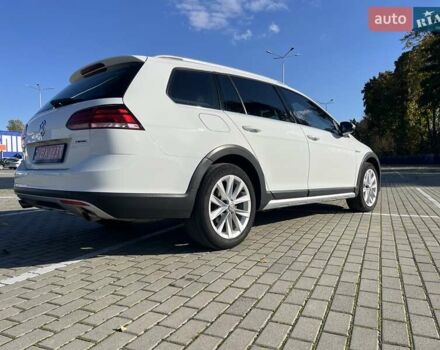 Белый Фольксваген Golf Alltrack, объемом двигателя 1.8 л и пробегом 148 тыс. км за 16000 $, фото 12 на Automoto.ua