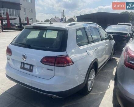 Белый Фольксваген Golf Alltrack, объемом двигателя 1.8 л и пробегом 100 тыс. км за 9700 $, фото 1 на Automoto.ua