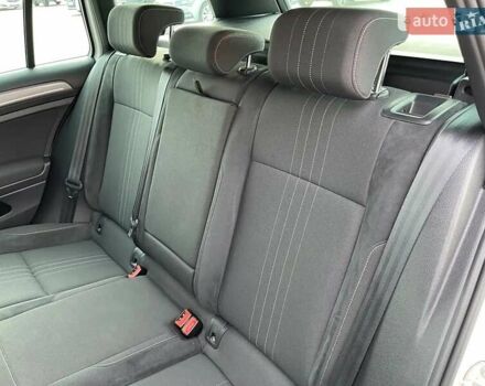Белый Фольксваген Golf Alltrack, объемом двигателя 1.97 л и пробегом 298 тыс. км за 17900 $, фото 15 на Automoto.ua