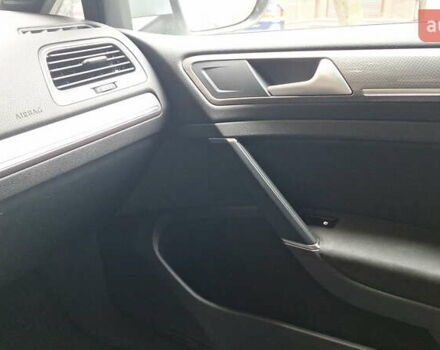 Белый Фольксваген Golf Alltrack, объемом двигателя 1.97 л и пробегом 298 тыс. км за 17900 $, фото 23 на Automoto.ua