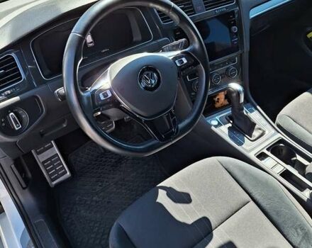 Белый Фольксваген Golf Alltrack, объемом двигателя 1.97 л и пробегом 298 тыс. км за 17900 $, фото 7 на Automoto.ua