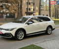 Білий Фольксваген Golf Alltrack, об'ємом двигуна 2 л та пробігом 198 тис. км за 24900 $, фото 1 на Automoto.ua