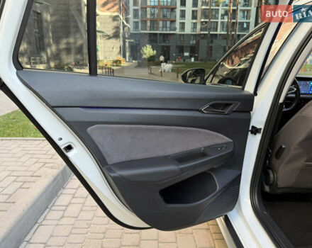 Білий Фольксваген Golf Alltrack, об'ємом двигуна 2 л та пробігом 198 тис. км за 24900 $, фото 47 на Automoto.ua