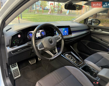 Білий Фольксваген Golf Alltrack, об'ємом двигуна 2 л та пробігом 198 тис. км за 24900 $, фото 37 на Automoto.ua