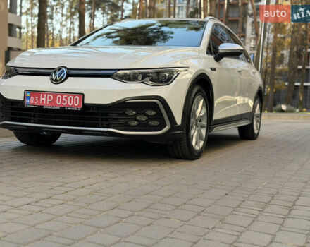 Білий Фольксваген Golf Alltrack, об'ємом двигуна 2 л та пробігом 198 тис. км за 24900 $, фото 7 на Automoto.ua