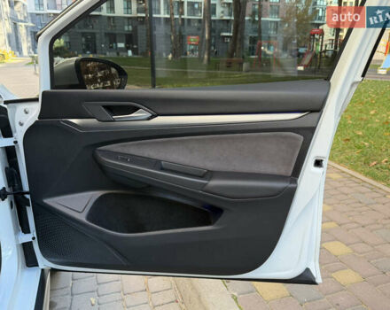 Білий Фольксваген Golf Alltrack, об'ємом двигуна 2 л та пробігом 198 тис. км за 24900 $, фото 57 на Automoto.ua