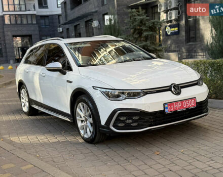 Білий Фольксваген Golf Alltrack, об'ємом двигуна 2 л та пробігом 198 тис. км за 24900 $, фото 3 на Automoto.ua