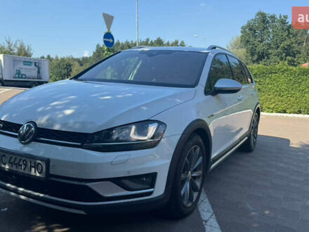 Фольксваген Golf Alltrack 2016 в Львове на Automoto.ua Белый Фольксваген Golf Alltrack, объемом двигателя 1.97 л и пробегом 281 тыс. км за 14800 $, фото 1 на Automoto.ua