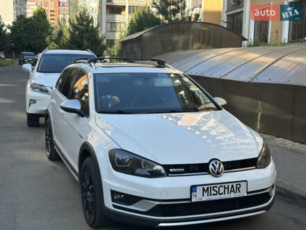 Білий Фольксваген Golf Alltrack, об'ємом двигуна 1.8 л та пробігом 106 тис. км за 15000 $, фото 1 на Automoto.ua