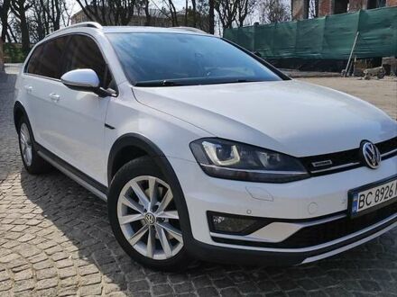 Фольксваген Golf Alltrack 2016 в Львове на Automoto.ua Белый Фольксваген Golf Alltrack, объемом двигателя 2 л и пробегом 268 тыс. км за 16100 $, фото 1 на Automoto.ua