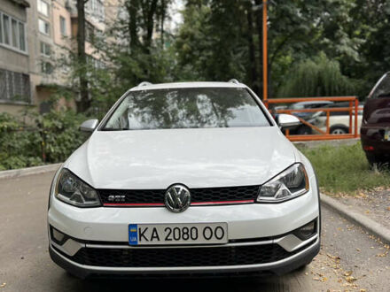 Білий Фольксваген Golf Alltrack, об'ємом двигуна 1.8 л та пробігом 196 тис. км за 12800 $, фото 1 на Automoto.ua