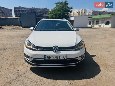 Білий Фольксваген Golf Alltrack, об'ємом двигуна 1.8 л та пробігом 107 тис. км за 13900 $, фото 1 на Automoto.ua