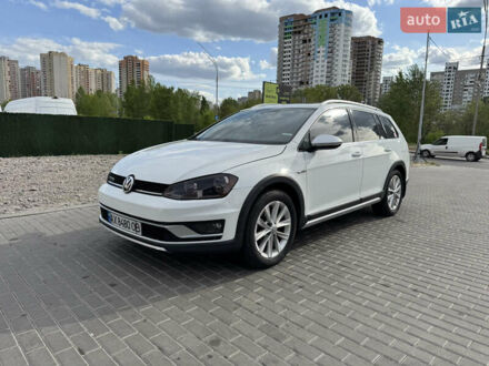 Фольксваген Golf Alltrack 2017 у Києві на Automoto.ua Білий Фольксваген Golf Alltrack, об'ємом двигуна 1.97 л та пробігом 145 тис. км за 13500 $, фото 1 на Automoto.ua