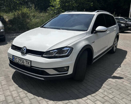 Білий Фольксваген Golf Alltrack, об'ємом двигуна 1.8 л та пробігом 75 тис. км за 14600 $, фото 1 на Automoto.ua