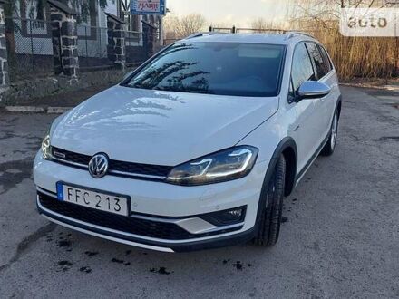 Фольксваген Golf Alltrack 2018 в Радивилове на Automoto.ua Белый Фольксваген Golf Alltrack, объемом двигателя 2 л и пробегом 226 тыс. км за 16900 $, фото 1 на Automoto.ua