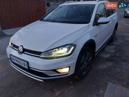 Белый Фольксваген Golf Alltrack, объемом двигателя 2 л и пробегом 234 тыс. км за 18200 $, фото 1 на Automoto.ua