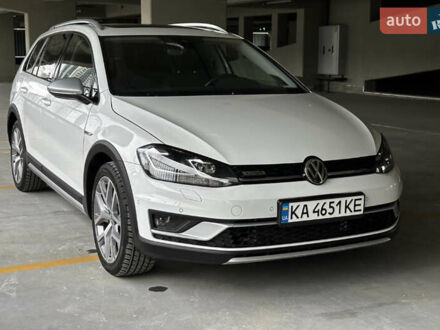 Фольксваген Golf Alltrack 2019 в Киеве на Automoto.ua Белый Фольксваген Golf Alltrack, объемом двигателя 1.8 л и пробегом 58 тыс. км за 18999 $, фото 1 на Automoto.ua