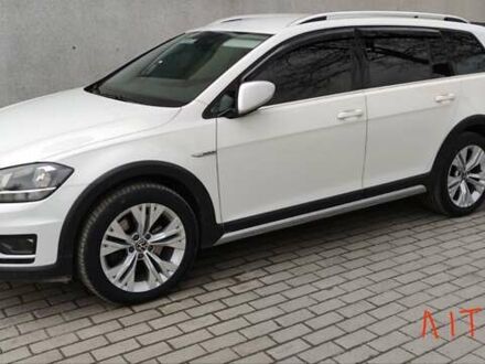 Білий Фольксваген Golf Alltrack, об'ємом двигуна 1.97 л та пробігом 211 тис. км за 22500 $, фото 1 на Automoto.ua
