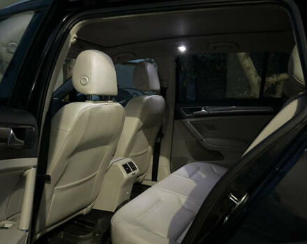 Черный Фольксваген Golf Alltrack, объемом двигателя 1.8 л и пробегом 195 тыс. км за 14100 $, фото 11 на Automoto.ua