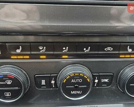 Черный Фольксваген Golf Alltrack, объемом двигателя 1.97 л и пробегом 236 тыс. км за 14900 $, фото 6 на Automoto.ua