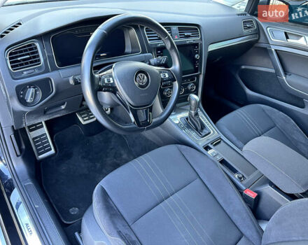 Черный Фольксваген Golf Alltrack, объемом двигателя 2 л и пробегом 267 тыс. км за 18500 $, фото 53 на Automoto.ua