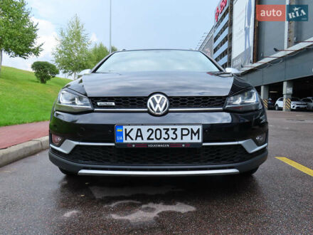 Черный Фольксваген Golf Alltrack, объемом двигателя 1.8 л и пробегом 49 тыс. км за 16700 $, фото 1 на Automoto.ua