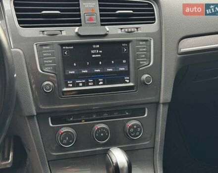 Красный Фольксваген Golf Alltrack, объемом двигателя 1.8 л и пробегом 133 тыс. км за 11980 $, фото 20 на Automoto.ua