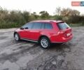 Красный Фольксваген Golf Alltrack, объемом двигателя 1.8 л и пробегом 132 тыс. км за 12000 $, фото 10 на Automoto.ua