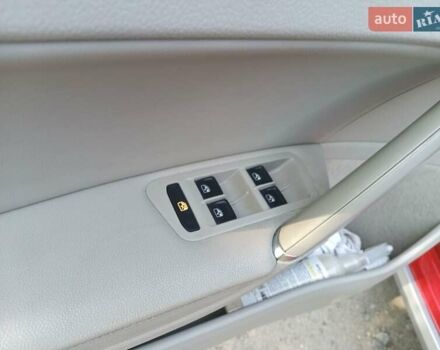 Красный Фольксваген Golf Alltrack, объемом двигателя 1.8 л и пробегом 132 тыс. км за 12000 $, фото 22 на Automoto.ua