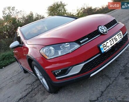 Красный Фольксваген Golf Alltrack, объемом двигателя 1.8 л и пробегом 132 тыс. км за 12000 $, фото 2 на Automoto.ua
