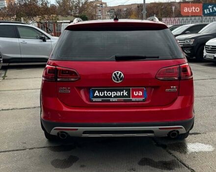 Красный Фольксваген Golf Alltrack, объемом двигателя 1.8 л и пробегом 133 тыс. км за 11980 $, фото 4 на Automoto.ua
