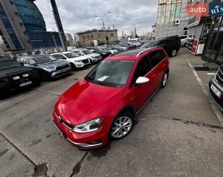 Красный Фольксваген Golf Alltrack, объемом двигателя 1.8 л и пробегом 133 тыс. км за 11980 $, фото 1 на Automoto.ua