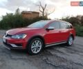 Красный Фольксваген Golf Alltrack, объемом двигателя 1.8 л и пробегом 132 тыс. км за 12000 $, фото 6 на Automoto.ua