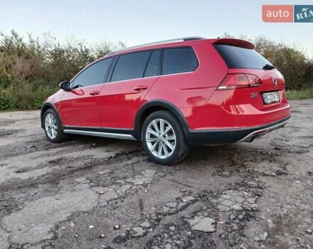 Красный Фольксваген Golf Alltrack, объемом двигателя 1.8 л и пробегом 132 тыс. км за 12000 $, фото 13 на Automoto.ua