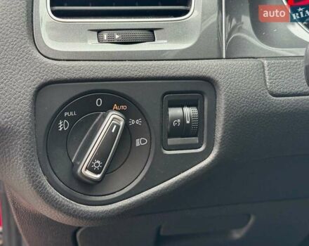 Красный Фольксваген Golf Alltrack, объемом двигателя 1.8 л и пробегом 133 тыс. км за 11980 $, фото 18 на Automoto.ua