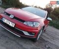 Красный Фольксваген Golf Alltrack, объемом двигателя 1.8 л и пробегом 132 тыс. км за 12000 $, фото 1 на Automoto.ua