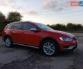 Красный Фольксваген Golf Alltrack, объемом двигателя 1.8 л и пробегом 132 тыс. км за 12000 $, фото 7 на Automoto.ua