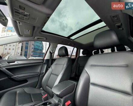 Красный Фольксваген Golf Alltrack, объемом двигателя 1.8 л и пробегом 133 тыс. км за 11980 $, фото 22 на Automoto.ua