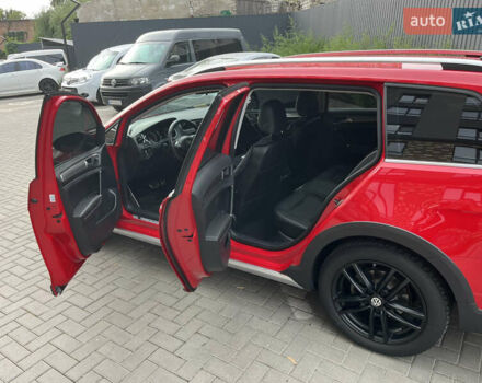 Красный Фольксваген Golf Alltrack, объемом двигателя 1.8 л и пробегом 208 тыс. км за 12499 $, фото 13 на Automoto.ua
