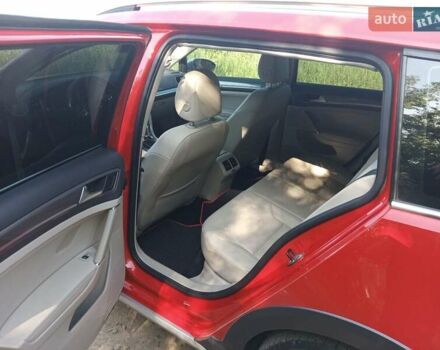 Красный Фольксваген Golf Alltrack, объемом двигателя 1.8 л и пробегом 132 тыс. км за 12000 $, фото 28 на Automoto.ua