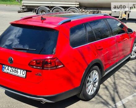 Красный Фольксваген Golf Alltrack, объемом двигателя 1.8 л и пробегом 90 тыс. км за 15700 $, фото 3 на Automoto.ua