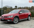 Красный Фольксваген Golf Alltrack, объемом двигателя 1.8 л и пробегом 45 тыс. км за 16300 $, фото 1 на Automoto.ua