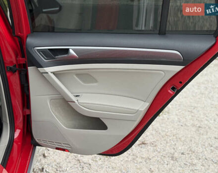 Красный Фольксваген Golf Alltrack, объемом двигателя 1.8 л и пробегом 45 тыс. км за 16300 $, фото 30 на Automoto.ua