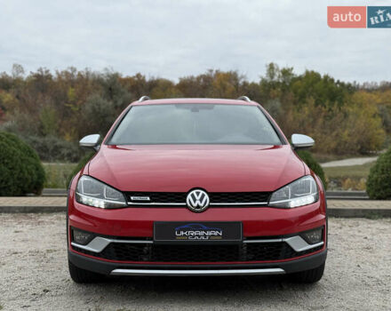 Красный Фольксваген Golf Alltrack, объемом двигателя 1.8 л и пробегом 45 тыс. км за 16300 $, фото 4 на Automoto.ua