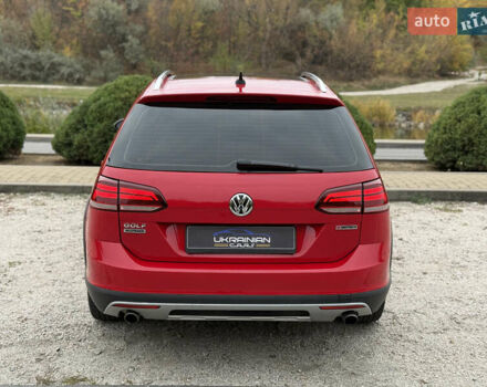 Красный Фольксваген Golf Alltrack, объемом двигателя 1.8 л и пробегом 45 тыс. км за 16300 $, фото 11 на Automoto.ua