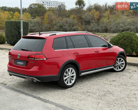 Красный Фольксваген Golf Alltrack, объемом двигателя 1.8 л и пробегом 45 тыс. км за 16300 $, фото 9 на Automoto.ua
