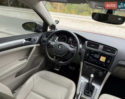 Красный Фольксваген Golf Alltrack, объемом двигателя 1.8 л и пробегом 45 тыс. км за 16300 $, фото 25 на Automoto.ua
