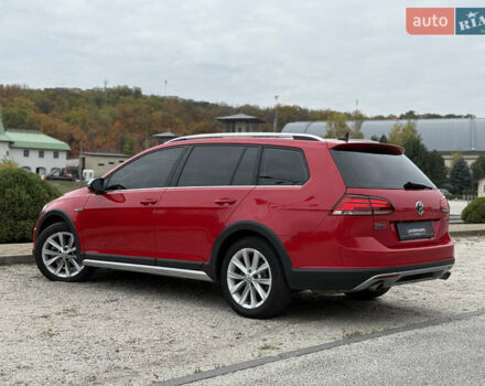 Красный Фольксваген Golf Alltrack, объемом двигателя 1.8 л и пробегом 45 тыс. км за 16300 $, фото 6 на Automoto.ua